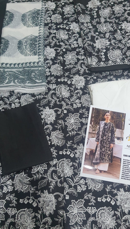 ZARA SHAH JAHA Embroidered 3pc linen dress with digital printed dupatta.