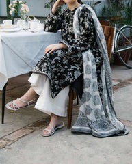 ZARA SHAH JAHA Embroidered 3pc linen dress with digital printed dupatta.