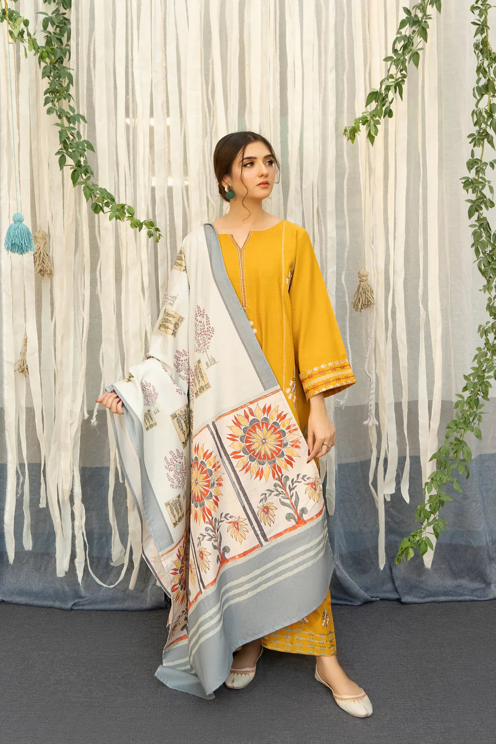 URGE Brand Name Dhanak Winter stuff Unstiched 3 pic